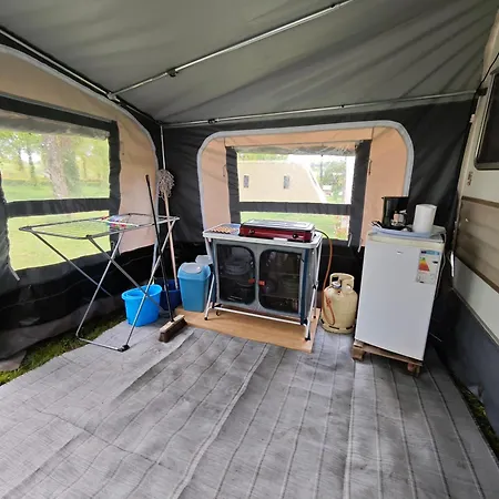 Camping Le Val Aux Fees - Broceliande Concoret Extérieur photo
