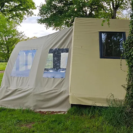 Camping Le Val Aux Fees - Broceliande Concoret Extérieur photo