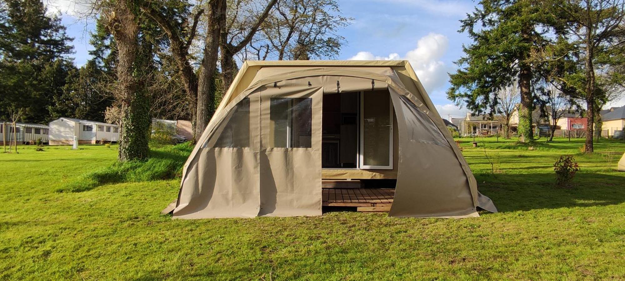 Campsite Le Val Aux Fees - Broceliande Concoret